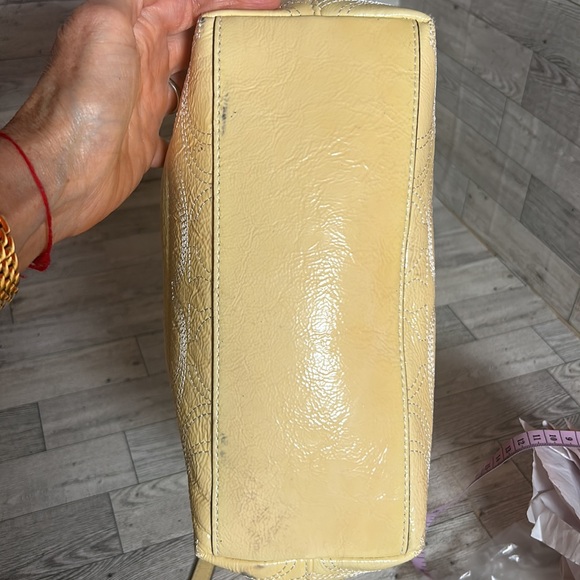 Coach patent leather (full grain cowhide) tote Rare EUC - Picture 9 of 16